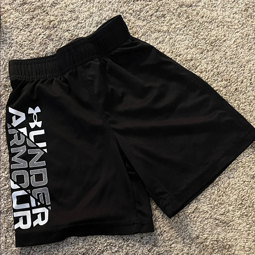 4 Pairs of 4T kids athletic shorts